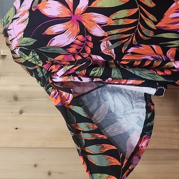 Terra & Sky tropical print ruched shoulder knit dress NWT - Picture 3 of 8